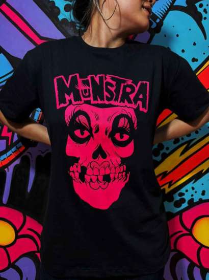 CAMISETA MONSTRA ROSA NEON - M