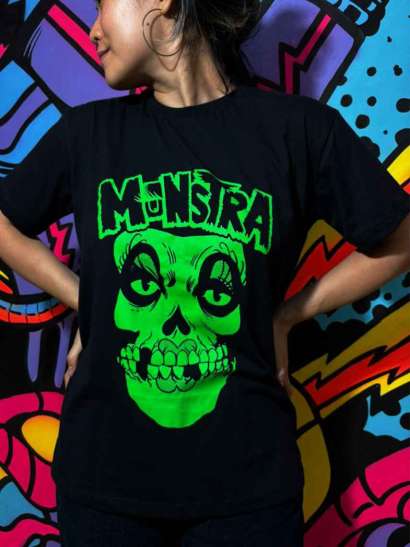 CAMISETA MONSTRA VERDE NEON - GG